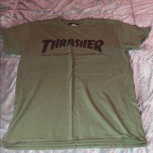 Green thrasher tee